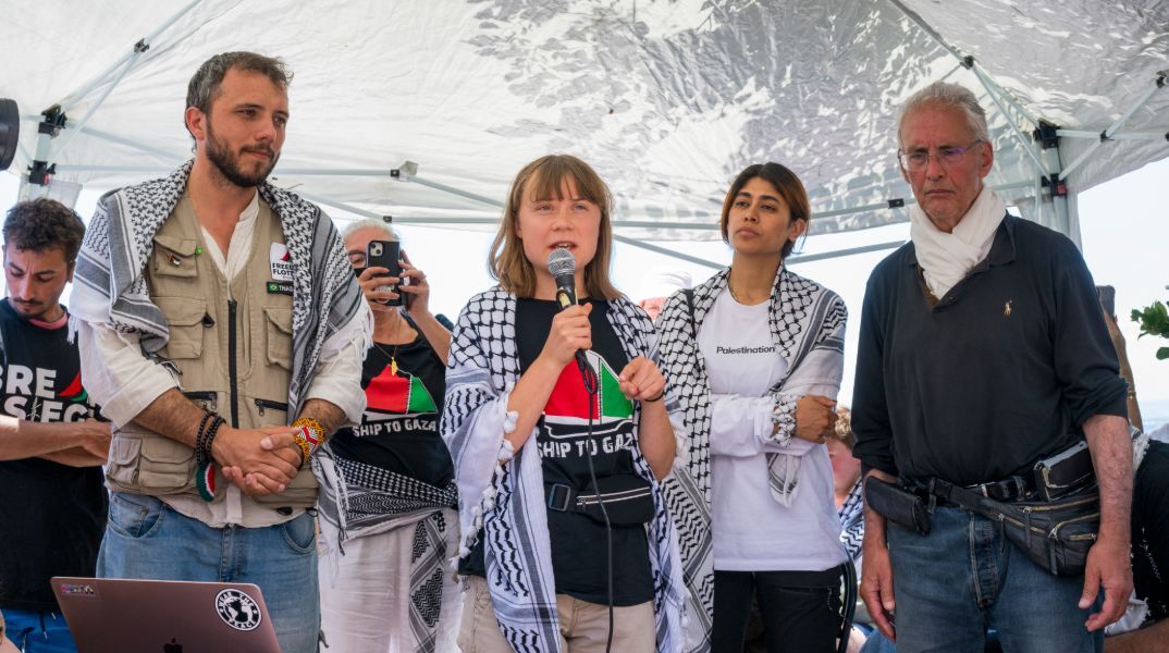 Madleen: Στο αεροδρόμιο του Tελ Αβίβ οι ακτιβιστές που προσπάθησαν να σπάσουν τον αποκλεισμό της Γάζας - Τους απελαύνουν 