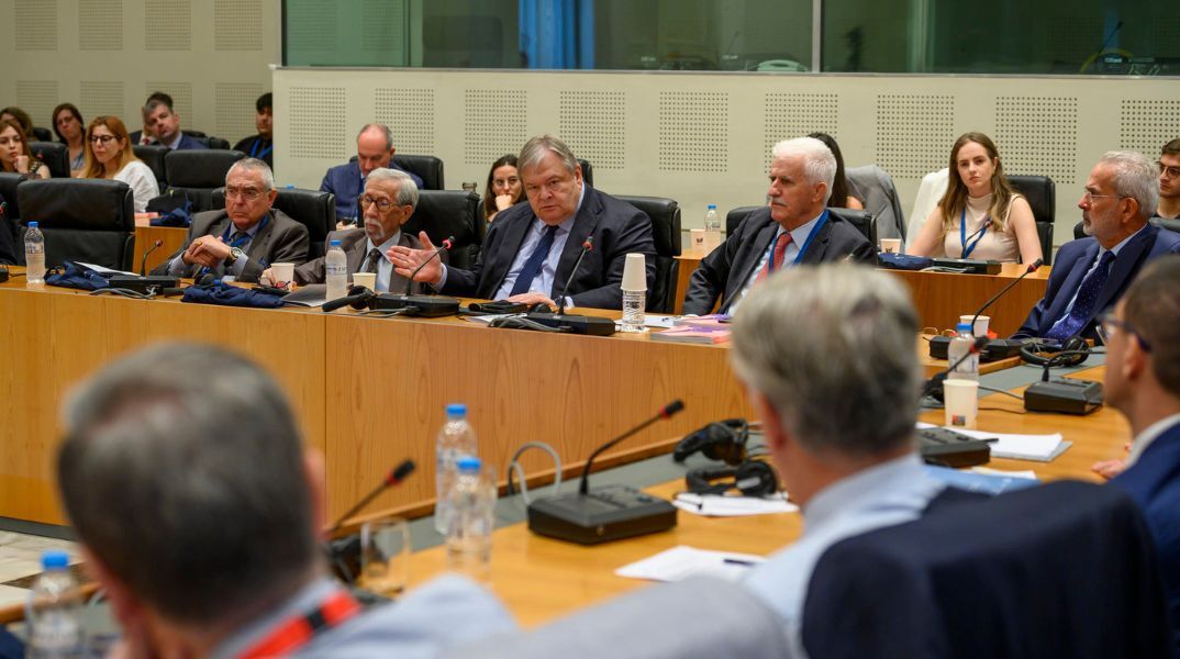 Συνέδριο Κύκλου Ιδεών για τα 50 χρόνια από το Σύνταγμα του 1975 - Δείτε live τις εργασίες της 2ης ημέρας και την τελετή λήξης του συνεδρίου 