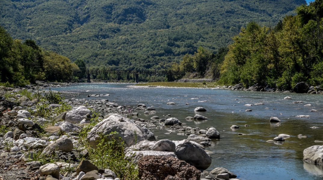 Εγκεφαλικά νεκρά τα δύο παιδιά που ανασύρθηκαν από τον Άραχθο