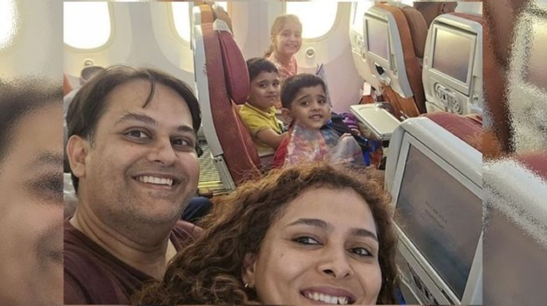 Ινδία: Η τελευταία selfie οικογένειας μέσα από το αεροσκάφος της Air India 