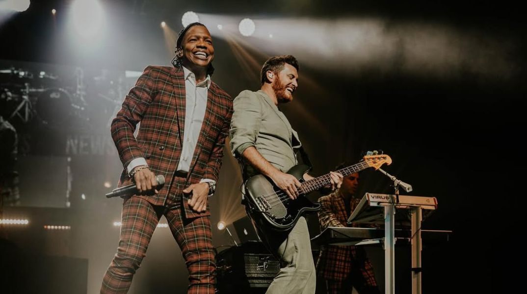 Σοκ στον κόσμο της χριστιανικής μουσικής: Ο Μάικλ Τέιτ κατηγορείται για σεξουαλική κακοποίηση από τρεις άνδρες - ομολογεί πως για 20 χρόνια ζούσε διπλή ζωή