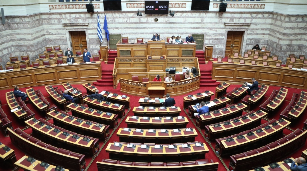 Με 151 ή με 149; Ιδού η υποκρισία