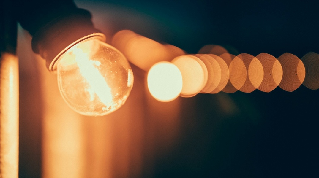 Αναμένες λάμπες στη σειρά