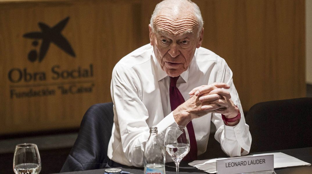 Πέθανε στα 92 του ο Λέοναρντ Λόντερ, ο οποίος μετέτρεψε την Estée Lauder σε κολοσσό καλλυντικών - Ήταν δεινός επιχειρηματίας, φιλάνθρωπος και λάτρης της τέχνης.
