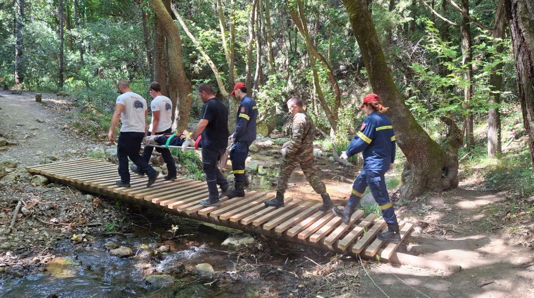 Τραγωδία στη Σάμo: Νεκρός 20χρονος, πνίγηκε στους καταρράκτες Ποτάμι στο Καρλόβασι