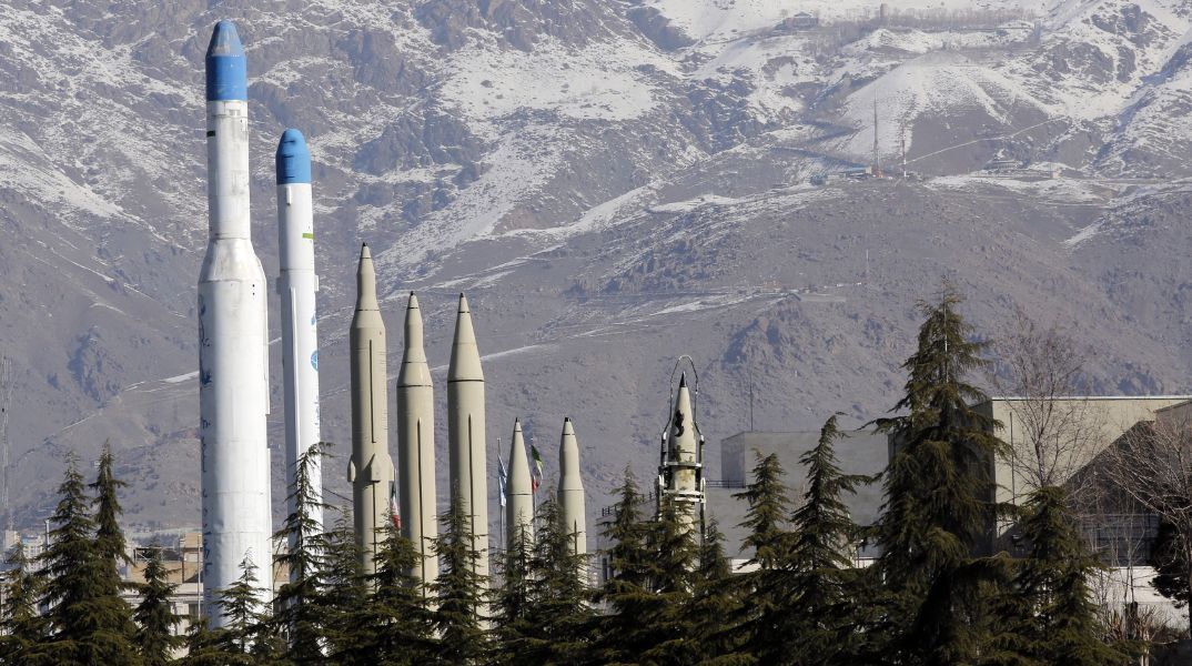 Το Ιράν αποκλείει συνομιλίες για τα πυρηνικά όσο δέχεται επιθέσεις από το Ισραήλ - Ευρώπη και ΗΠΑ επιδιώκουν διπλωματική λύση εν μέσω φόβων για ενεργειακή κρίση