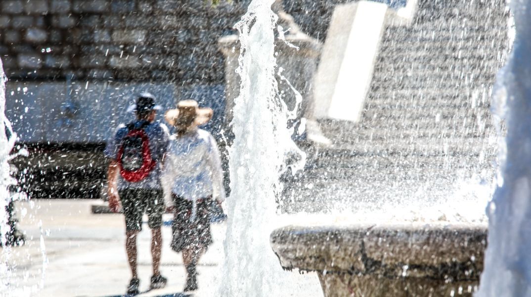 Έρχεται τετραήμερος καύσωνας με θερμοκρασίες έως 42°C - Ποιες περιοχές θα επηρεαστούν περισσότερο