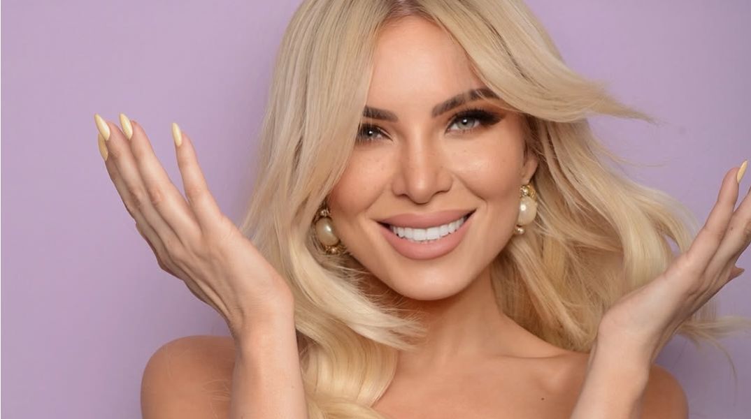 Κατερίνα Καινούργιου: Αιφνιδιαστική αποχώρηση της παρουσιάστριας από το πλατό της τηλεοπτικής εκπομπής «Super Κατερίνα» λόγω προσωπικού ζητήματος.