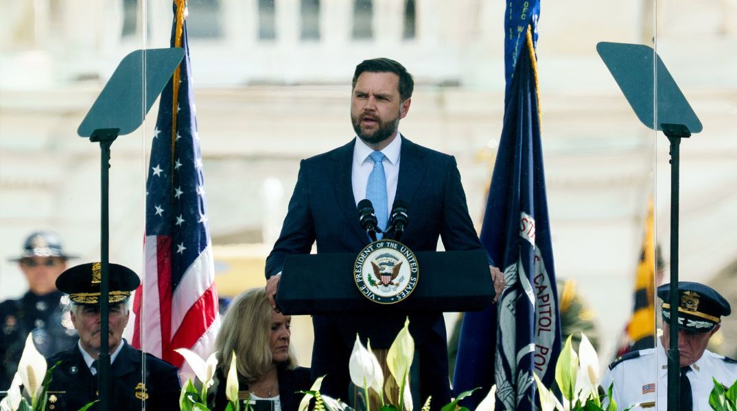 Ο Τζέι Ντι Βανς δήλωσε ότι το εμπλουτισμένο ουράνιο του Ιράν πιθανότατα διασώθηκε, παρά τους βομβαρδισμούς των ΗΠΑ σε πυρηνικές εγκαταστάσεις.