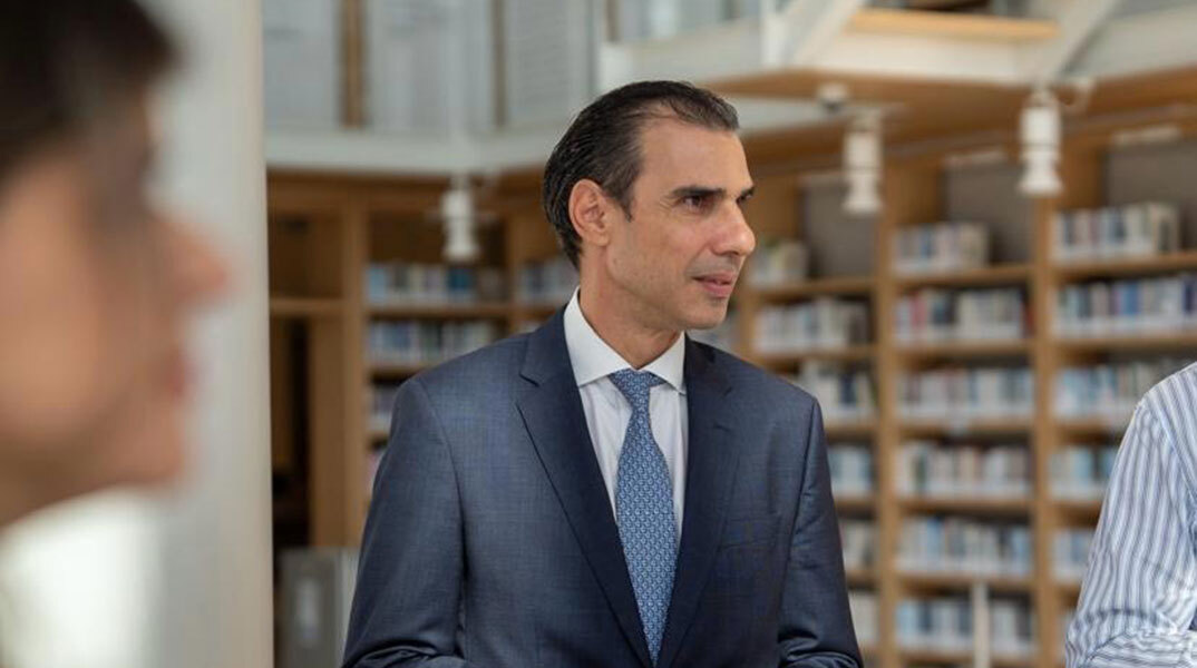 Mάριος Θεμιστοκλέους: Ο Υφυπουργός Υγείας μιλάει στην Athens Voice