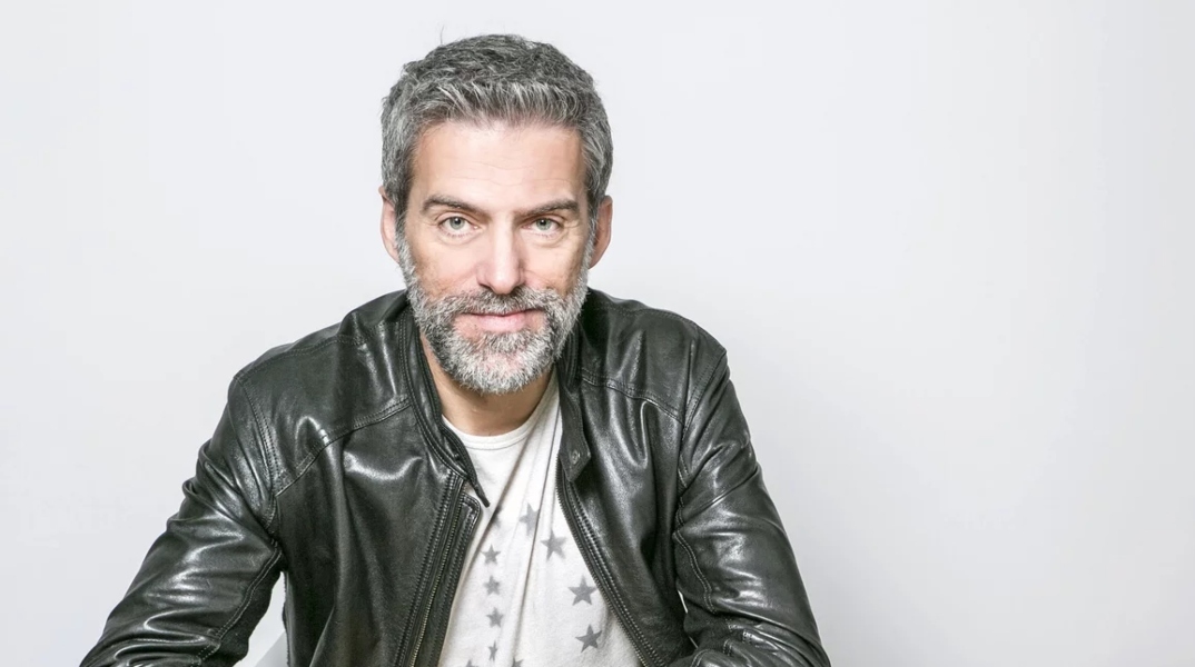 Νίκος Δρανδάκης: Συνέντεξη στην Athens Voice για το νέο του project Sync Rent a Car