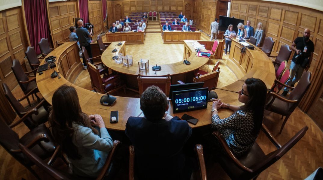 Πρόεδρος της Προανακριτικής για τον Καραμανλή ο Κελέτσης - Απερρίφθη το αίτημα για διακομματικό προεδρείο