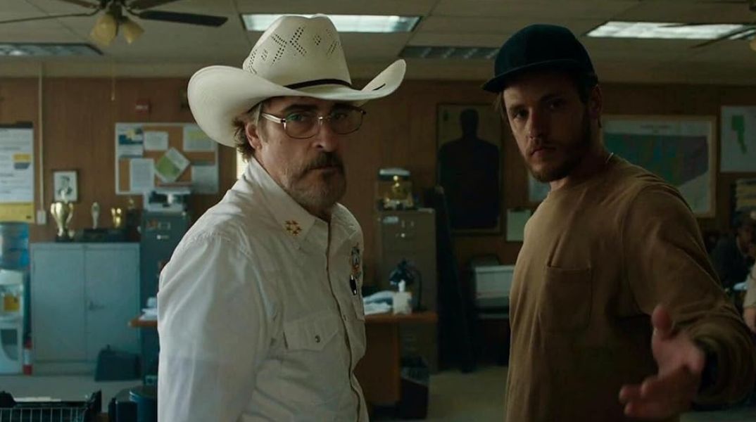 Κυκλοφόρησε το τελικό τρέιλερ της ταινίας Eddington με τους Χοακίν Φίνιξ, Έμα Στόουν και Πέδρο Πασκάλ - Πότε αναμένεται στις κινηματογραφικές αίθουσες