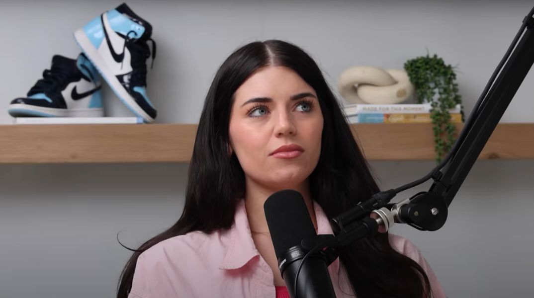 Η τηλεπερσόνα Μάντι Πρίουετ, πρώην διαγωνιζόμενη του ριάλιτι Bachelor εξομολογείται ότι πάλευε με εθισμό σε πορνό και αυνανισμό από τα 13 της.