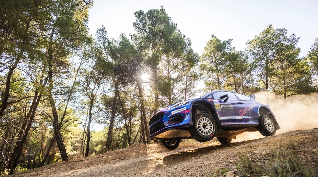 ΕΚΟ Ράλλυ Ακρόπολις 2025: Επιβίωση σε ακραίες οδηγικές και καιρικές συνθήκες για το πλήρωμα του Ford Car Center  	