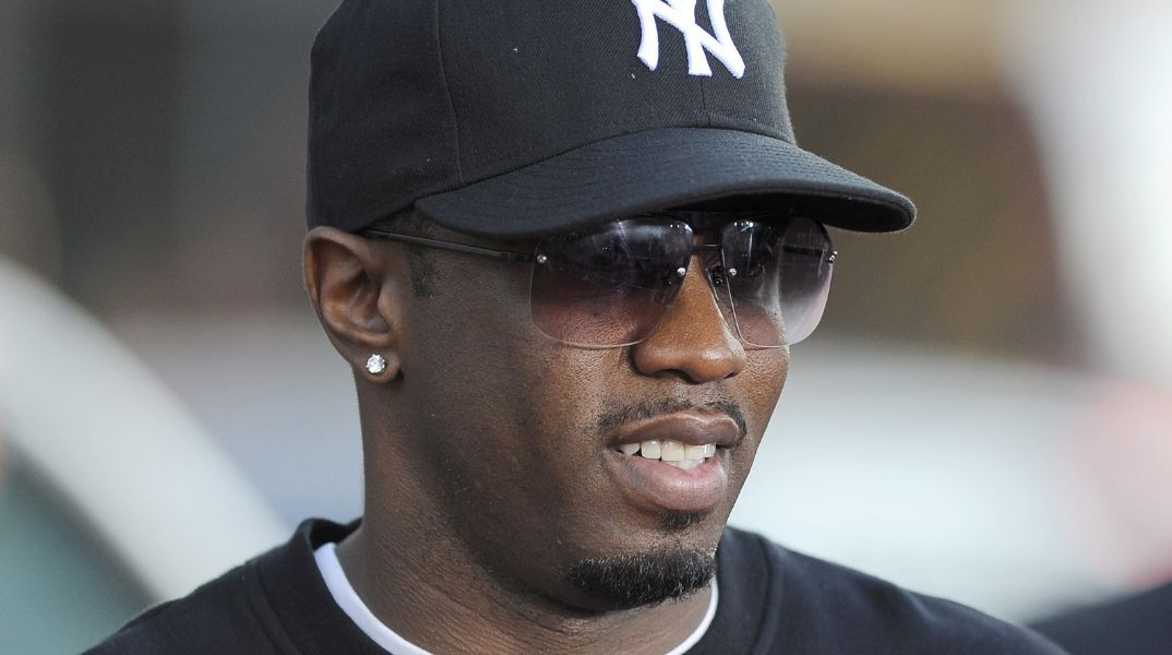 Δίκη Σον Diddy Κομπς: Η υπεράσπιση κάνει λόγο για ποινικοποίηση της προσωπικής του ζωής - Ο μεγιστάνας της ραπ κατηγορείται για σωματεμπορία και εκβιασμό. 