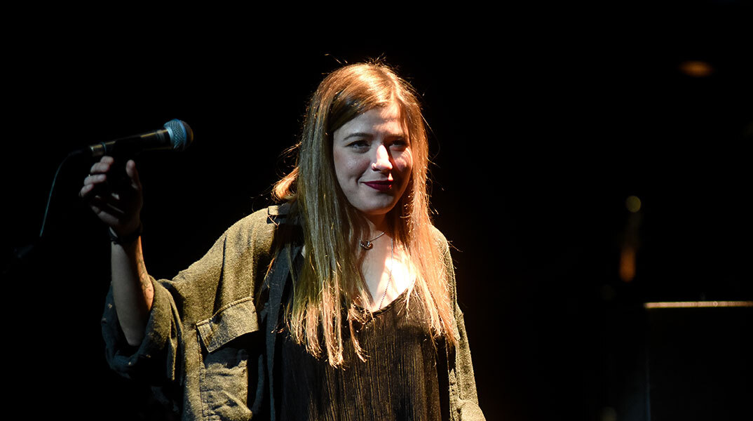 Γιατί μου αρέσει (τόσο πολύ) η Ιουλία Καραπατάκη