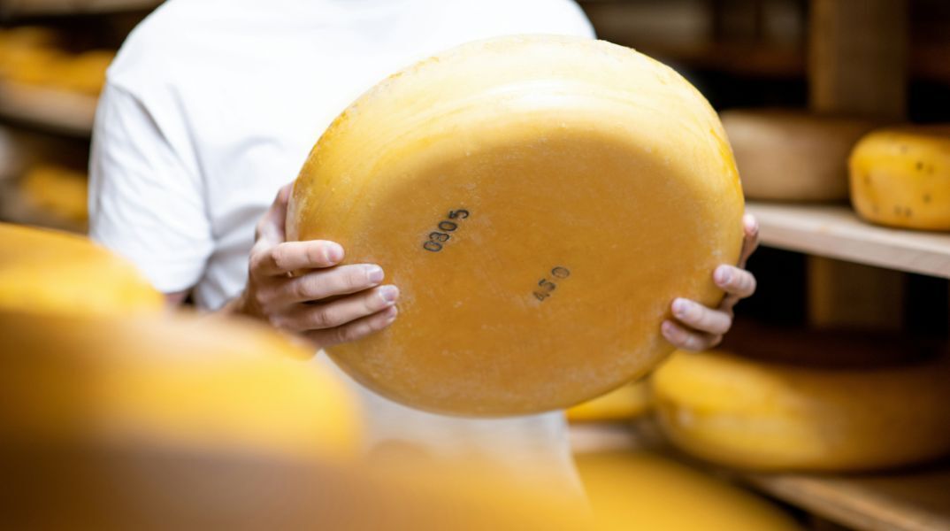 Νέα έρευνα δείχνει ότι τα γαλακτοκομικά, ειδικά σε άτομα με δυσανεξία στη λακτόζη, μπορεί να συνδέονται με πιο έντονους και ενοχλητικούς εφιάλτες.