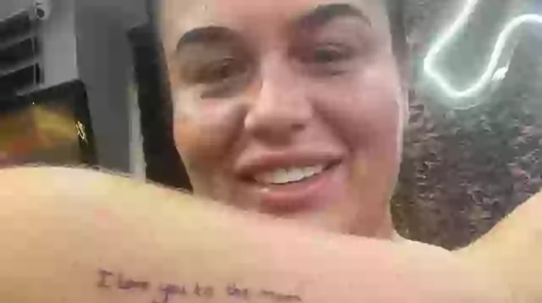 Η γυναίκα που κατηγορείται ότι άφησε πίσω της το χάος σε δωμάτιο ξενοδοχείου στην Αττάλεια