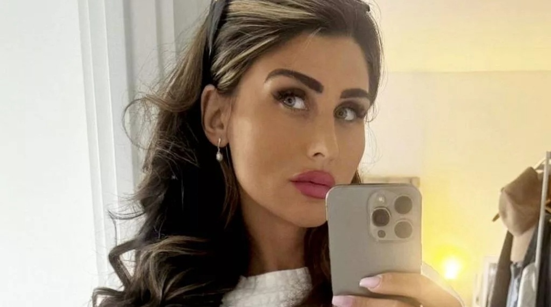 Η νεαρή μητέρα που βρέθηκε στην Τουρκία για αυξητική στήθους και τώρα παλεύει για την υγεία της