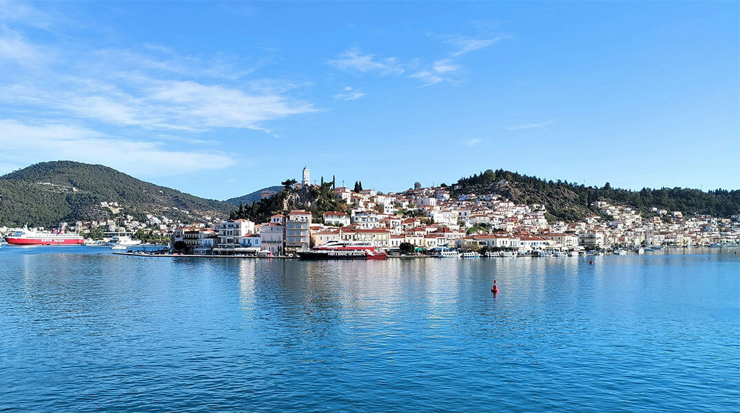 Πόρος: Τι να δεις, πού να κολυμπήσεις, πού να μείνεις και πού να φας το καλοκαίρι του 2025