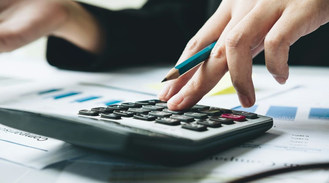 1.995 ρυθμίσεις άνω των 670 εκατ. ευρώ τον Ιούνιο μέσω του Εξωδικαστικού Μηχανισμού - Ωφελήθηκαν 3.965 ευάλωτα νοικοκυριά και 155 ΑμεΑ.