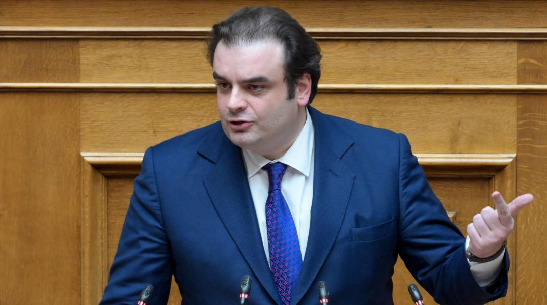 Η απάντηση Πιερρακάκη στους υπαινιγμούς Χαρίτση για τα ψηφιακά έργα: Δεν είστε μόνο συκοφάντες, είστε και αδιάβαστοι