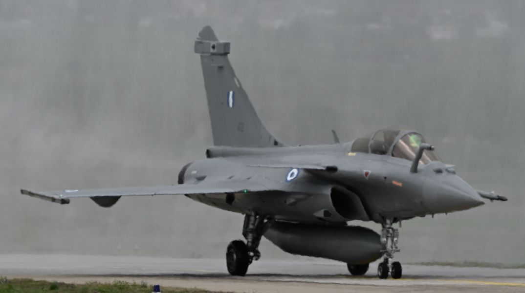 Τανάγρα: Συνελήφθησαν 4 άτομα που φωτογράφιζαν τα μαχητικά Rafale και τις εγκαταστάσεις της ΕΑΒ