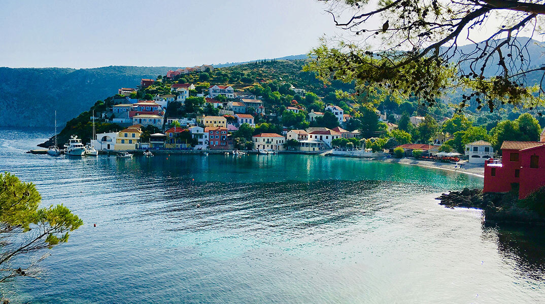 Κεφαλονιά: Τι να δεις, πού να κολυμπήσεις, πού να μείνεις και πού να φας το καλοκαίρι του 2025