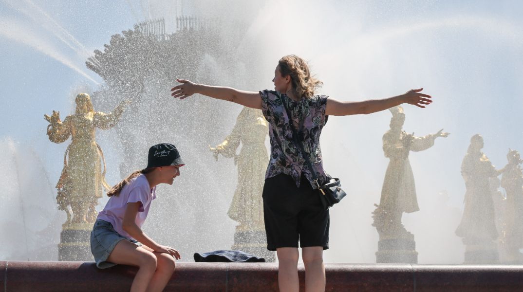 Πρωτοφανής καύσωνας στη Μόσχα - Η θερμοκρασία κατέρριψε ρεκόρ 30ετίας
