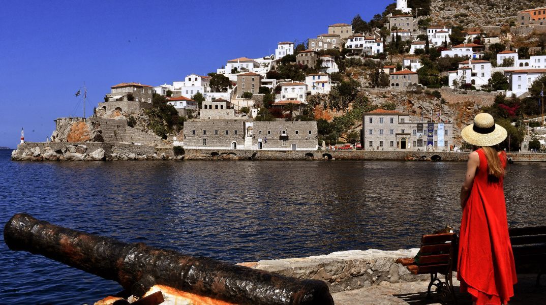 Μόνο με άδεια τα οχήματα στην Ύδρα - Ποιοι εξαιρούνται και πώς γίνεται η αίτηση