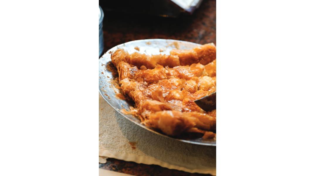 Μπουγάτσα Ιορδάνης: Η πιο φημισμένη μπουγάτσα της Ελλάδας βρίσκεται στην Κρήτη