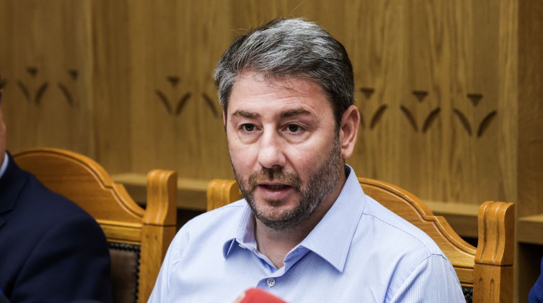 Ανδρουλάκης: Δεν αξίζει στον ελληνικό λαό ένας αδύναμος πρωθυπουργός