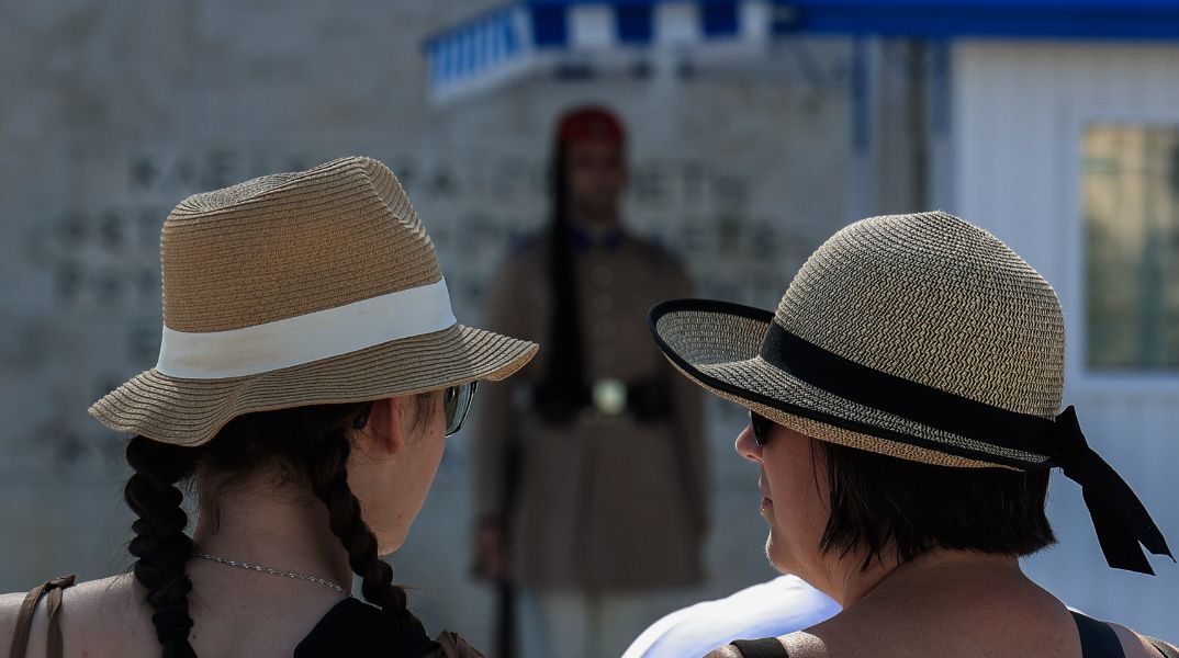 Καιρός: Νέο κύμα καύσωνα σαρώνει τη χώρα από σήμερα, Δευτέρα 21 Ιουλίου - Πού θα φτάσει ο υδράργυρος - Τι προβλέπουν meteo και ΕΜΥ.