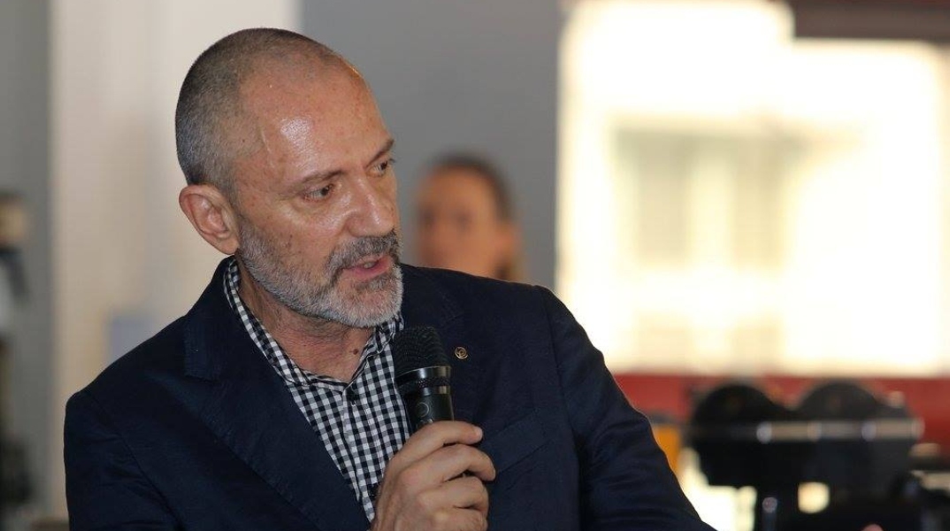 Γρηγόρης Βαλλιανάτος: Συνέντευξη με τον ακτιβιστή και σύμβουλο Κοινωνικής Πολιτικής στον Δήμο Αθηναίων για το ΚΕΘΕΑ και τις αλλαγές στις δομές απεξάρτησης.