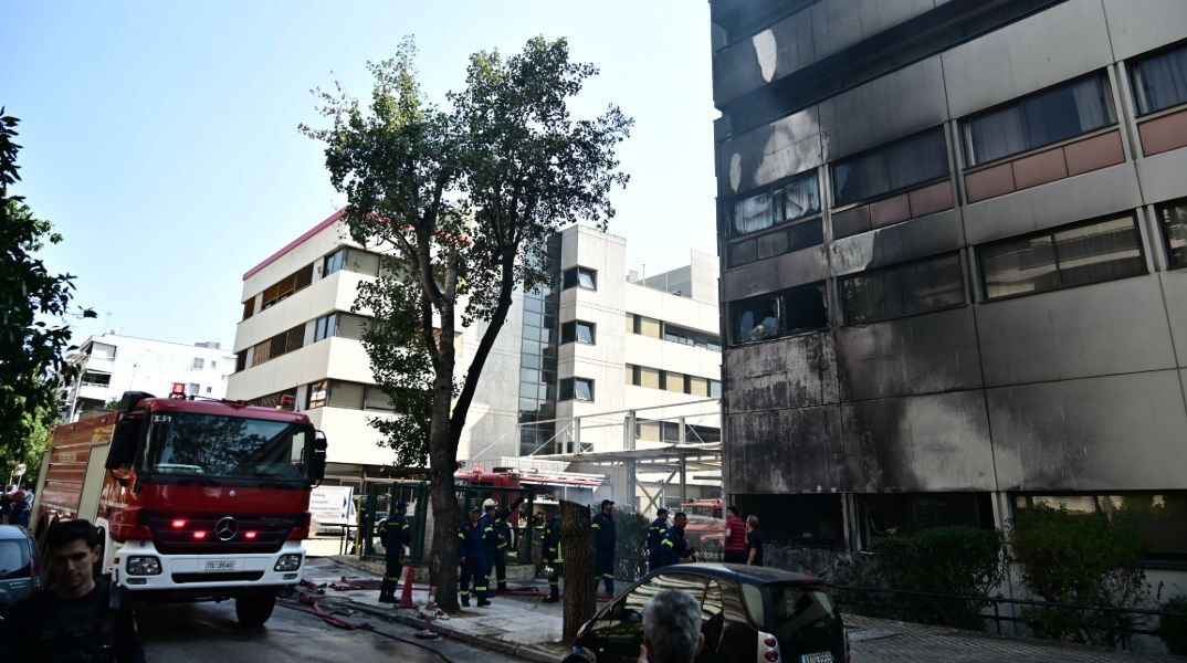 Φωτιά στο νοσοκομείο Metropolitan στον Χολαργό  - Εκκενώθηκε η κλινική, αναζητούν τα αίτια