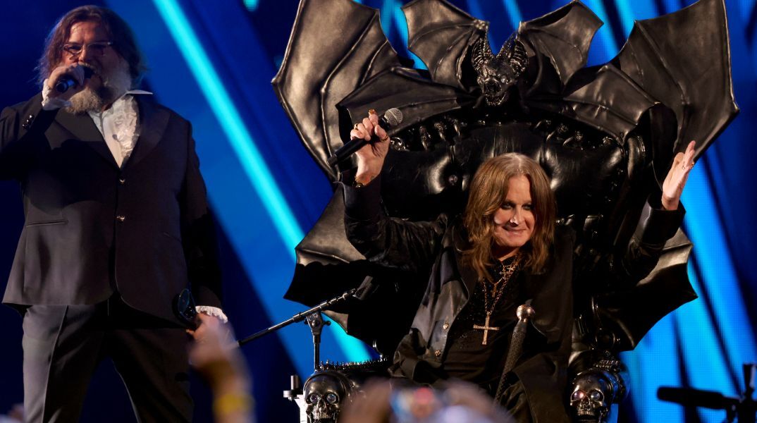  Όζι Όζμπορν: «Δεν έχετε ιδέα πώς νιώθω, σας ευχαριστώ από τα βάθη της καρδιάς μου»: Η τελευταία εκρηκτική εμφάνισή του 