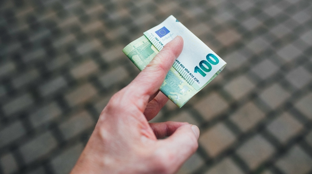 Όσα έχουν γίνει γνωστά για τα νέο ευρώ 