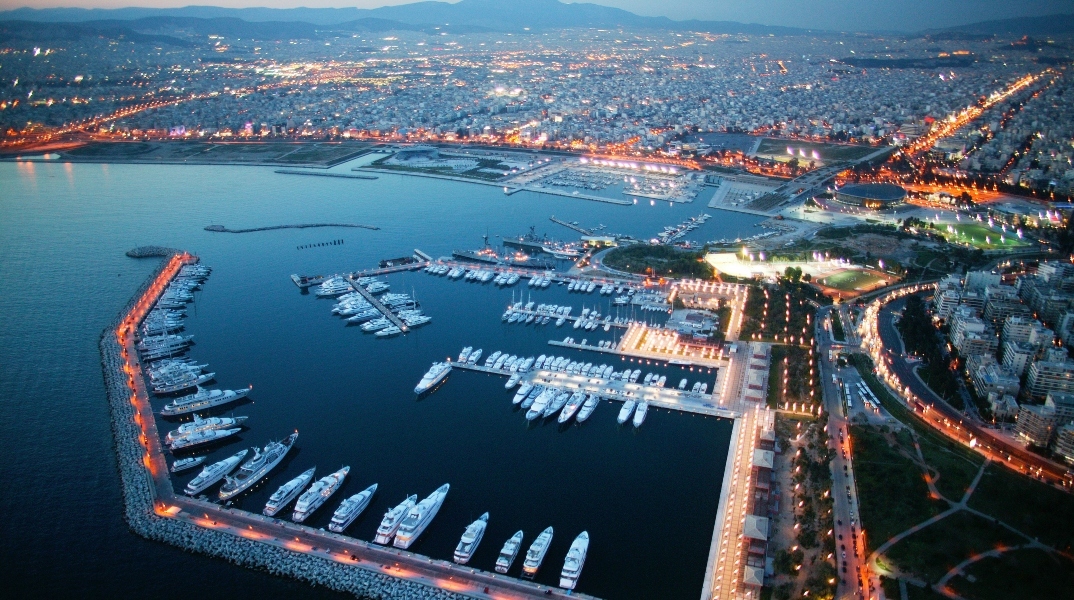 Διακοπές (διαρκείας) στο Παλαιό Φάληρο: A love story 