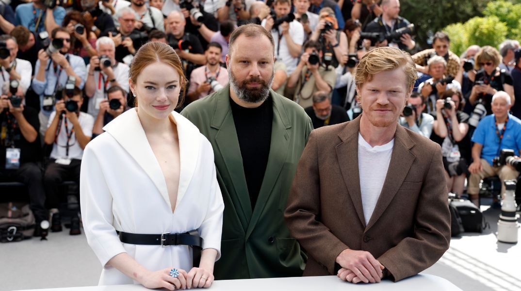 Το «Bugonia» του Γιώργου Λάνθιμου κάνει παγκόσμια πρεμιέρα στο 82ο Φεστιβάλ Βενετίας - Η νέα ταινία του Έλληνα σκηνοθέτη θα διεκδικήσει τον Χρυσό Λέοντα