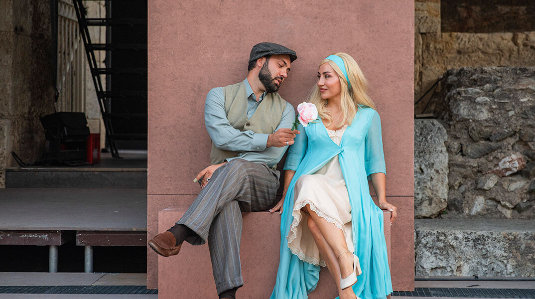 Ο Λίπαριτ Αβετισιάν και η Νίνα Μινασιάν φωτογραφίζονται στη σκηνή του Ηρωδείου κατά τη διάρκεια των προβών © Ανδρέας Σιμόπουλος