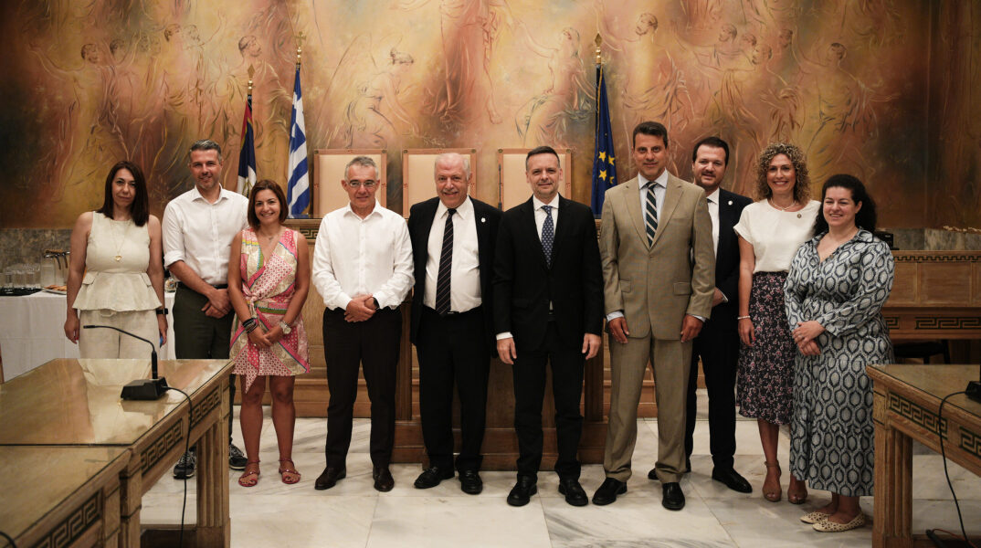 Δ. Αθηναίων: Στρατηγική συνεργασία με το Πανεπιστήμιο Πειραιώς για τον βιώσιμο τουρισμό στην πόλη