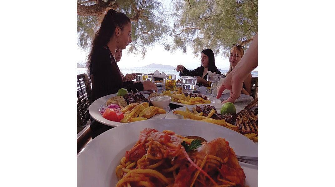 Όστρια: Γεύσεις Ελλάδας και φιλική ατμόσφαιρα στην Αίγινα