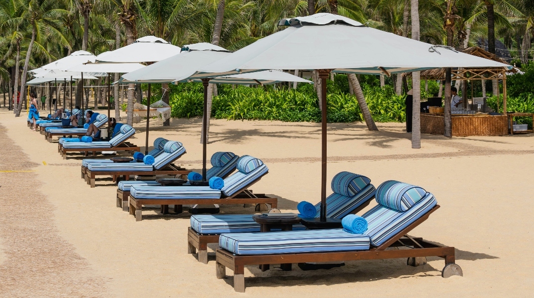 Η μάχη της ξαπλώστρας έχει τους δικούς της νόμους 