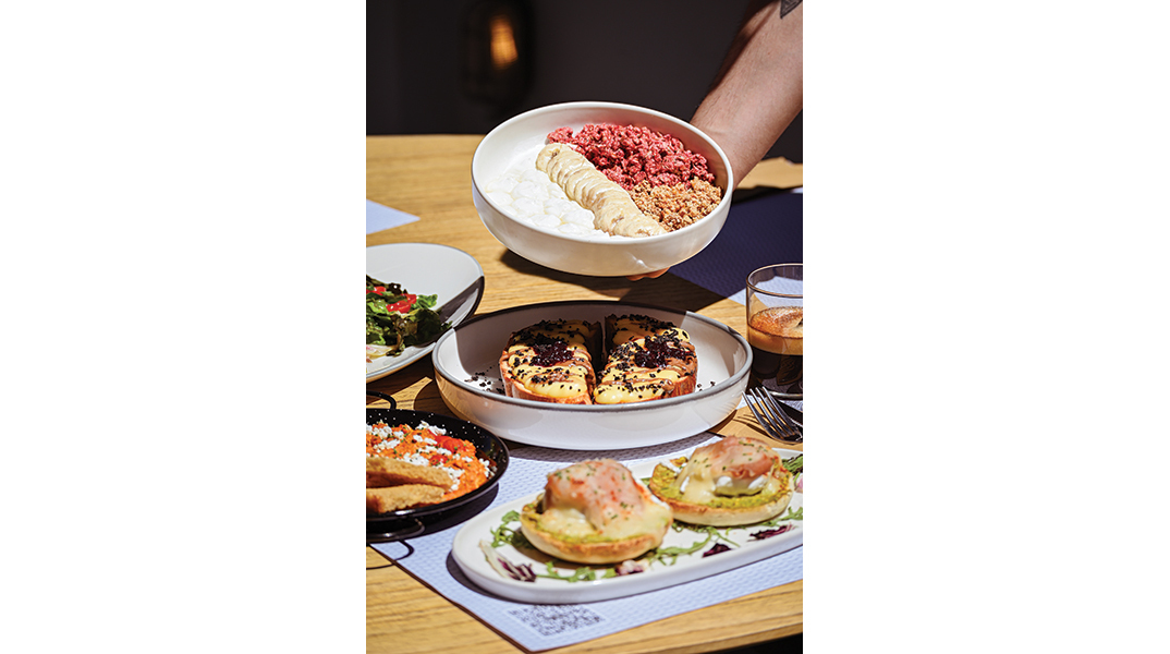 Morenita All Day Bar