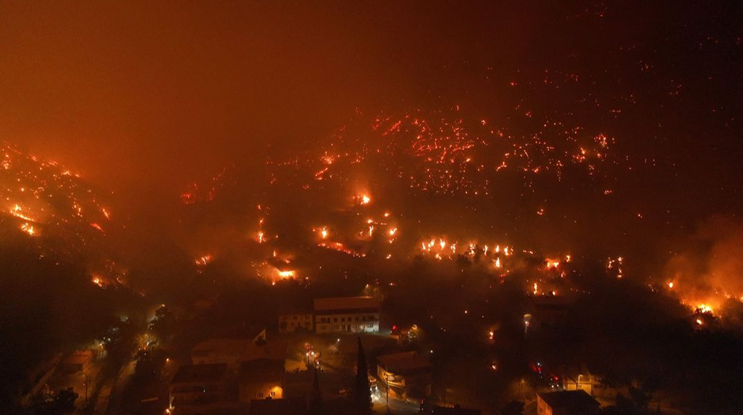 Τουρκία: Εικόνες αποκάλυψης από τις καταστροφικές πυρκαγιές στην Προύσα