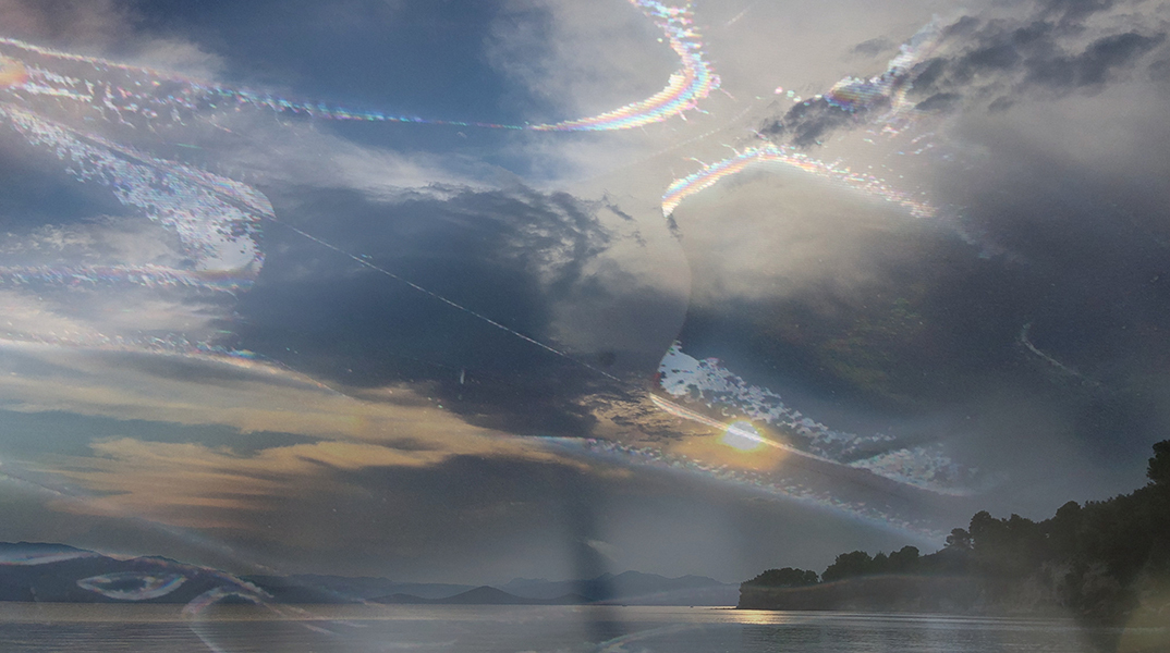 August diaries: Εικονικός Αύγουστος