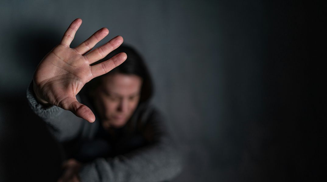 33χρονος στη Λαμία χτύπησε την φίλη του γιατί αρνήθηκε να συνευρεθούν ερωτικά