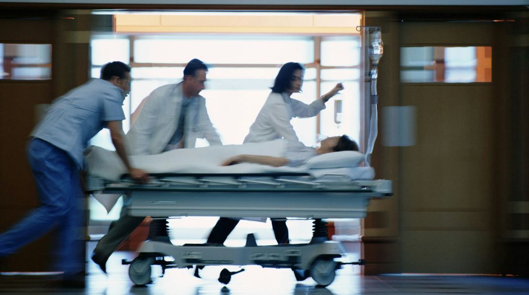 Έκτακτη αεροδιακομιδή 14χρονης από την Κεφαλονιά στο Καραμανδάνειο - Διασωληνώθηκε στην Πάτρα μετά από αιφνίδιο πρόβλημα με τους αναπνευστικούς μύες.