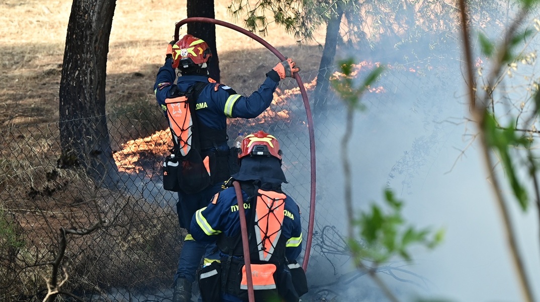 Ένας νεκρός από τη φωτιά στην Κερατέα 